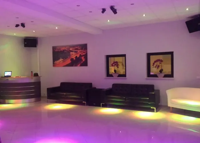 אורחן Kancelaria שצ'צ'ין